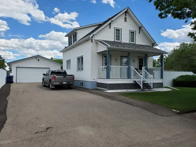 House for Sale in Burstall Saskatchewan - Photo 6