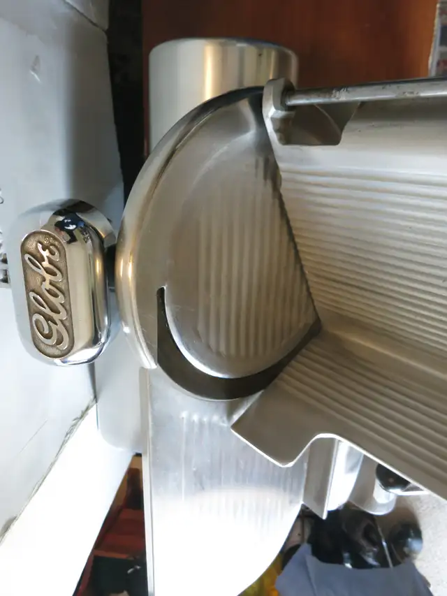 Globe Industrial Foodservice Industry Automatic Meat Slicer - Photo 5