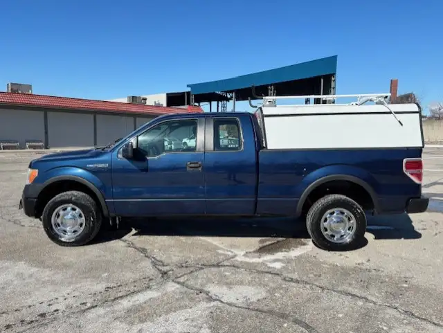 2013 Ford F-150 XL 4WD SUPERCAB BOX CAP-RACKS-1 OWNER-CERTIFIE - Photo 2