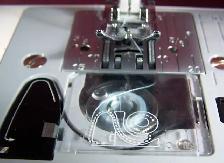 SINGER SIMPLE 3337 SEWING MACHINE 33 STITCH WITH BUTTONHOLE - Photo 5