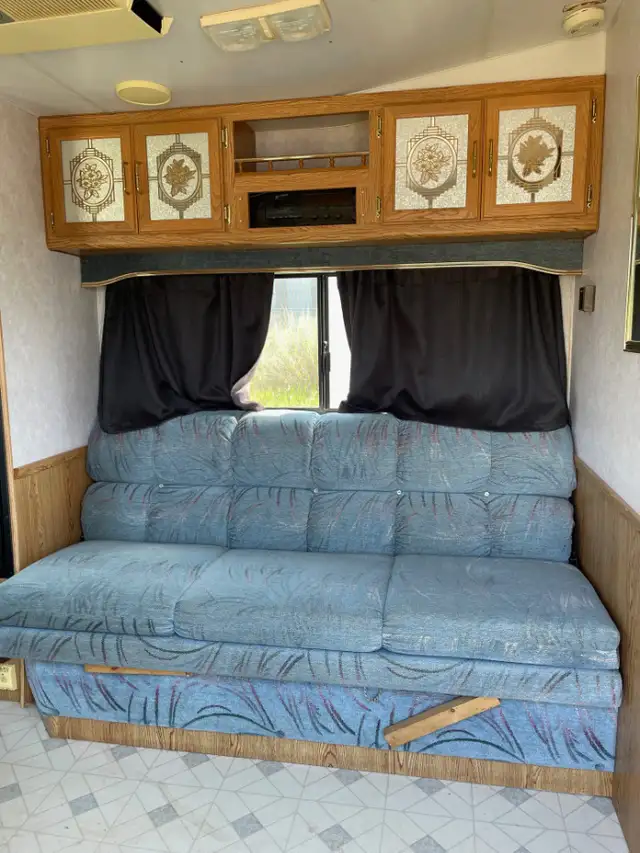 1994 Westwind 25 foot 5th wheel trailer - Photo 3