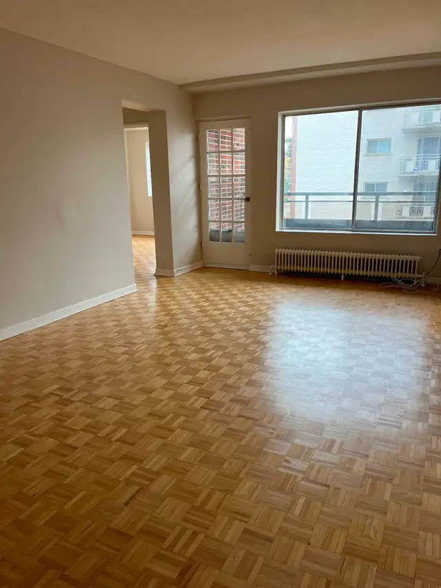 Two Bedroom Apartment Close To Lake & Downtown Burlington, May 1 - Photo 2