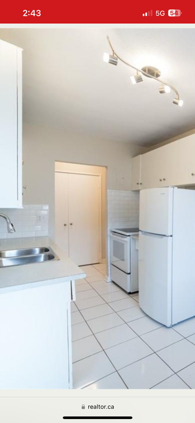 Two Bedroom Apartment Close To Lake & Downtown Burlington, May 1 - Photo 6