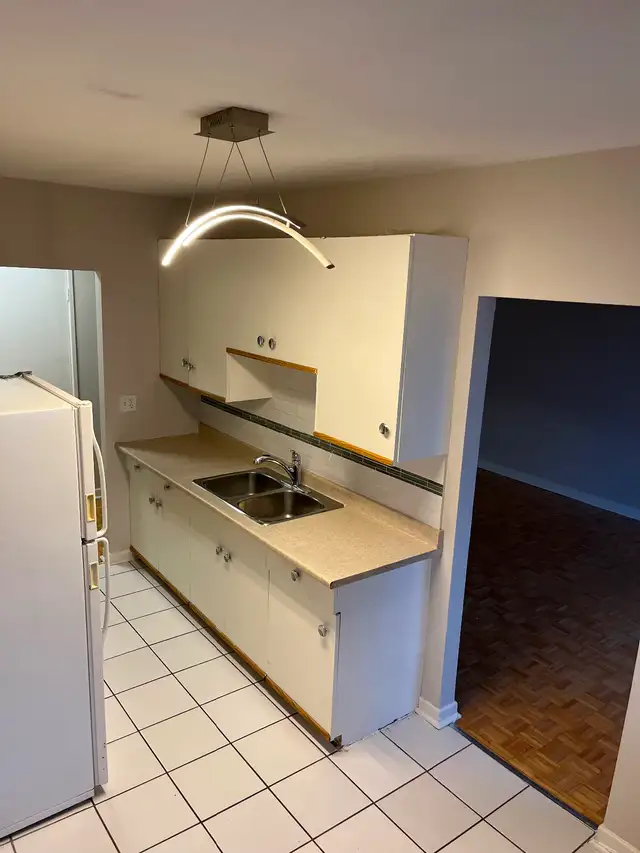 Two Bedroom Apartment Close To Lake & Downtown Burlington, May 1 - Photo 7