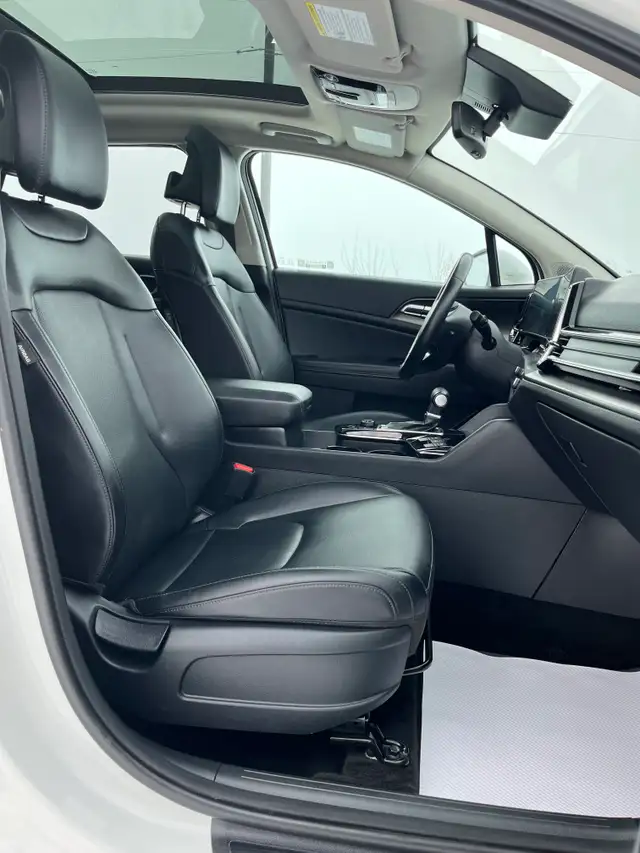 2023 Kia Sportage EX AWD - Photo 12