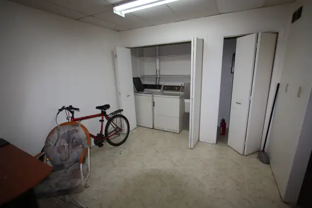 All Inclusive Rooms 4 Rent above Tang's Chinese Restaurant-173 C - Photo 4