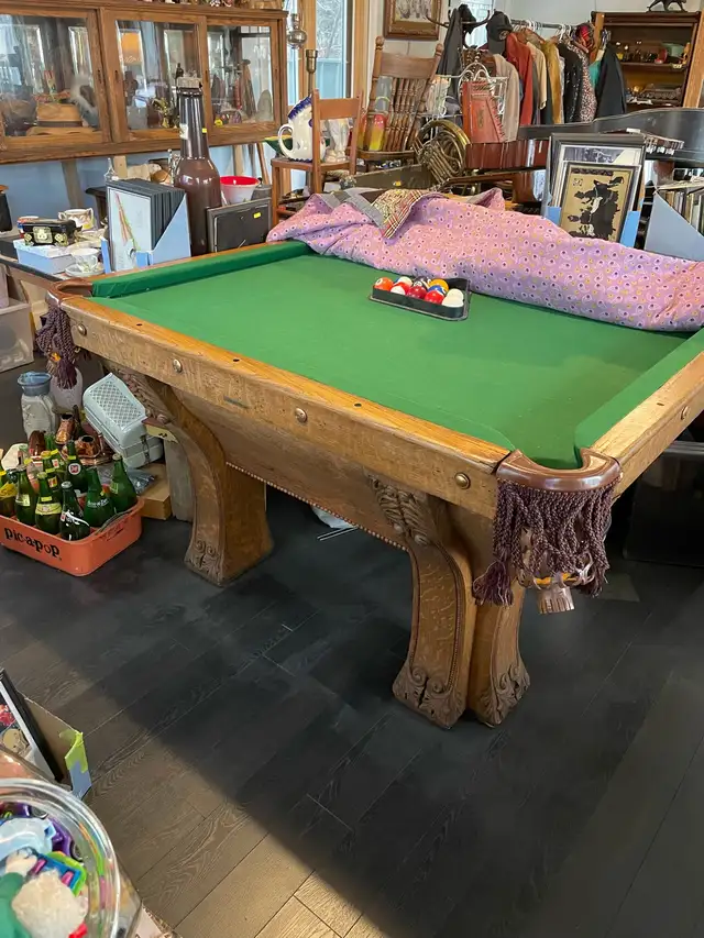 Indoor Garage Sale - Photo 2