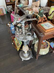 Indoor Garage Sale - Photo 6