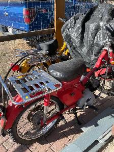 Indoor Garage Sale - Photo 8