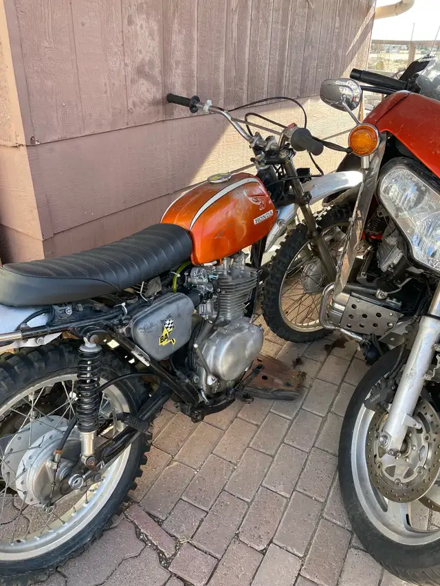 Indoor Garage Sale - Photo 9