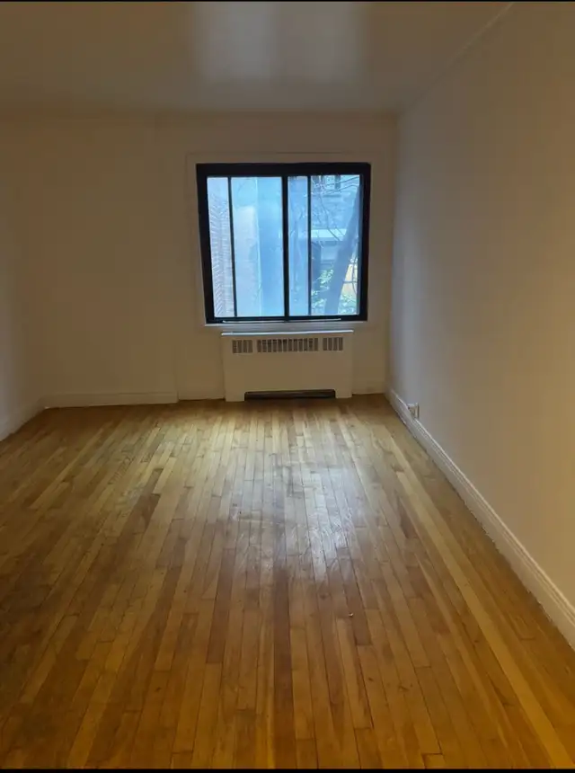 3 1/2 2530 Van Horne - Photo 4