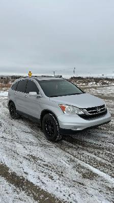 2011 Honda CR-V EX-L Fully loaded & 2 sets wheels