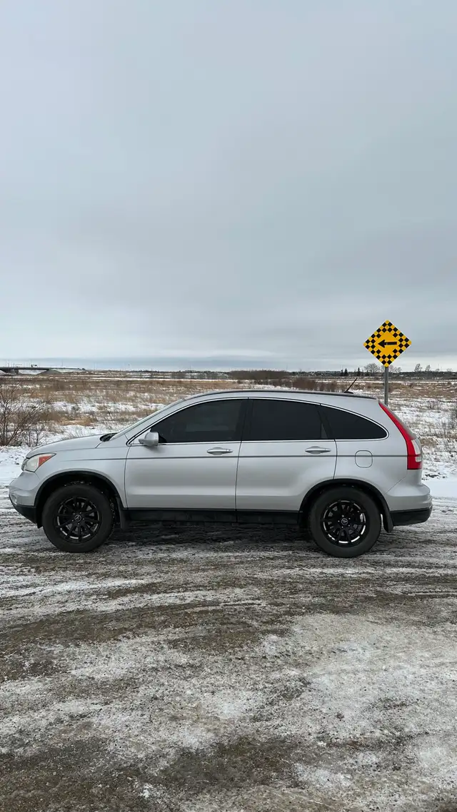 2011 Honda CR-V EX-L Fully loaded & 2 sets wheels - Photo 4