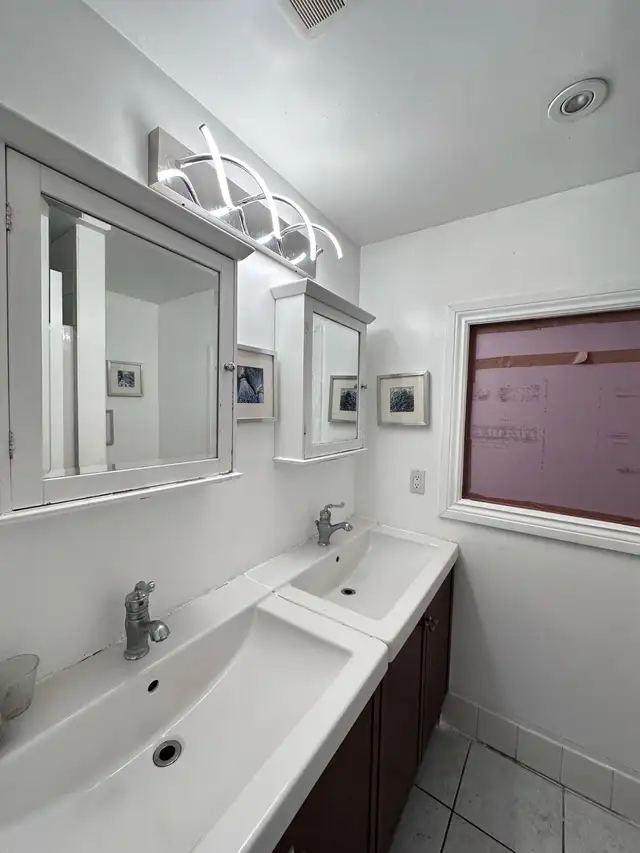 PRIVATE ROOM FOR RENT IN DOWNTOWN TORONTO - Photo 4