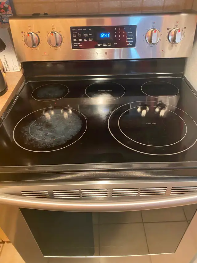 Samsung Electric Stove - Photo 3