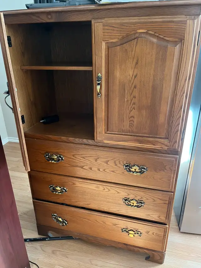 cabinet/dresser/wardrobe