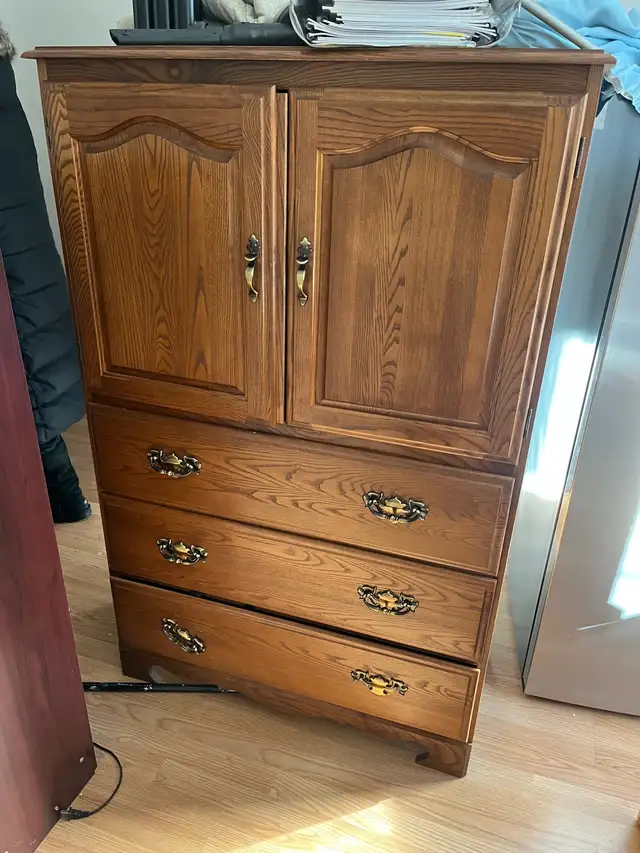 cabinet/dresser/wardrobe - Photo 2