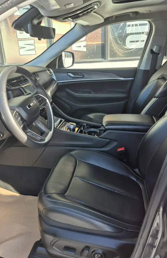 2023 Jeep grand cherokee l limited - Photo 6