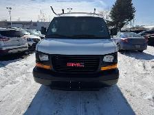 2016 GMC Savana Cargo Van G-2500 / 4.8L / 8 Cyl / Low KM.