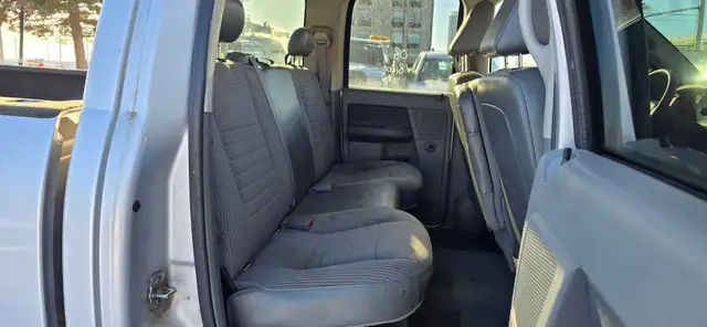 2008 Dodge Ram 1500 ST - 4x4 - 4 Doors - Tow package! - Photo 11