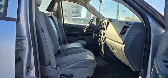 2008 Dodge Ram 1500 ST - 4x4 - 4 Doors - Tow package! - Photo 12