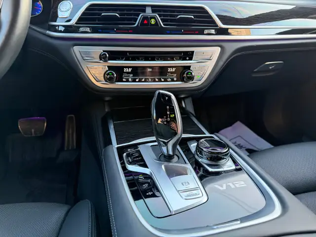 2018 BMW 7 Series| LOWEST KMS IN CANADA | CLEAN CARFAX | - Photo 19