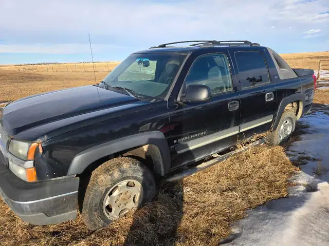 2004 Chevy Avalanche LTZ - Photo 4