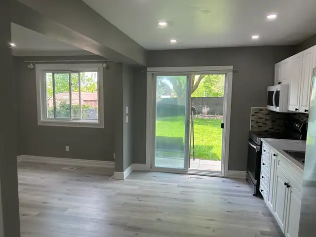 Recently Renovated Duplex Unit for Rent - Photo 2