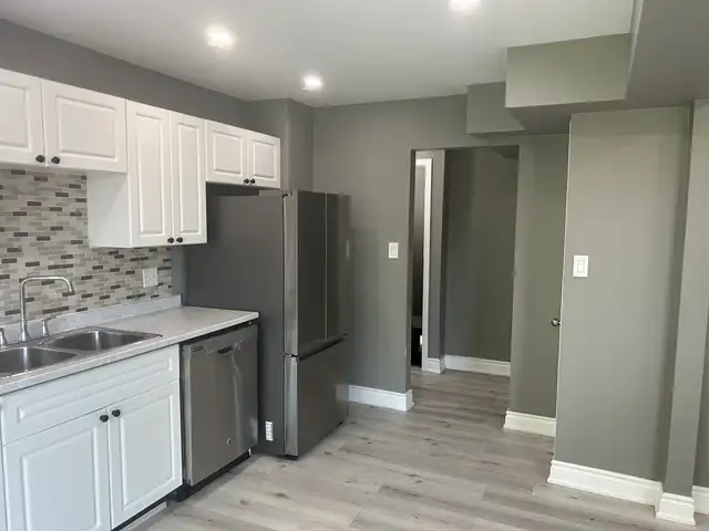 Recently Renovated Duplex Unit for Rent - Photo 5