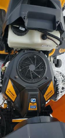 SX2 Cub Cadet with Triple Bagger Lawn tractor - Photo 6