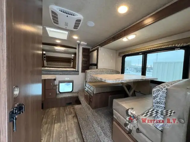 2023 Northwood Arctic Fox Camper 811 Wet Bath - Photo 9