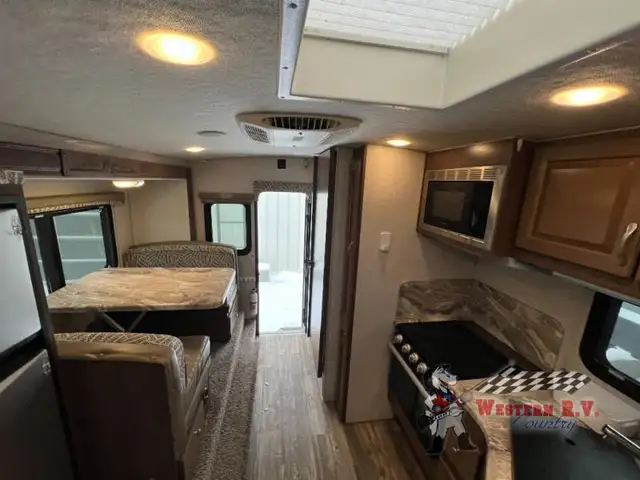 2023 Northwood Arctic Fox Camper 811 Wet Bath - Photo 16