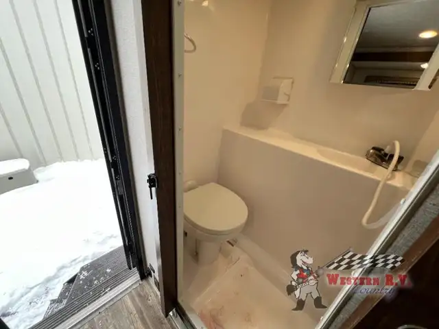 2023 Northwood Arctic Fox Camper 811 Wet Bath - Photo 19