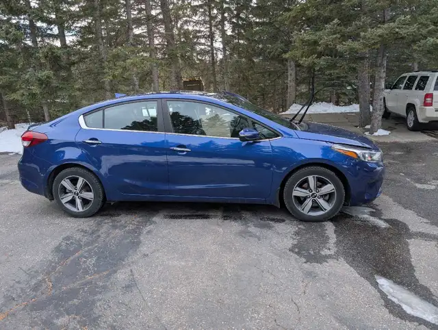 2018 kia Forte EX 2.4 liter gas engine automatic - Photo 4