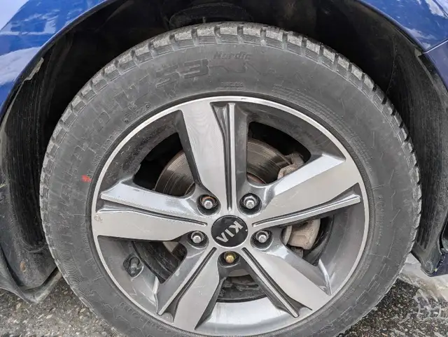 2018 kia Forte EX 2.4 liter gas engine automatic - Photo 8