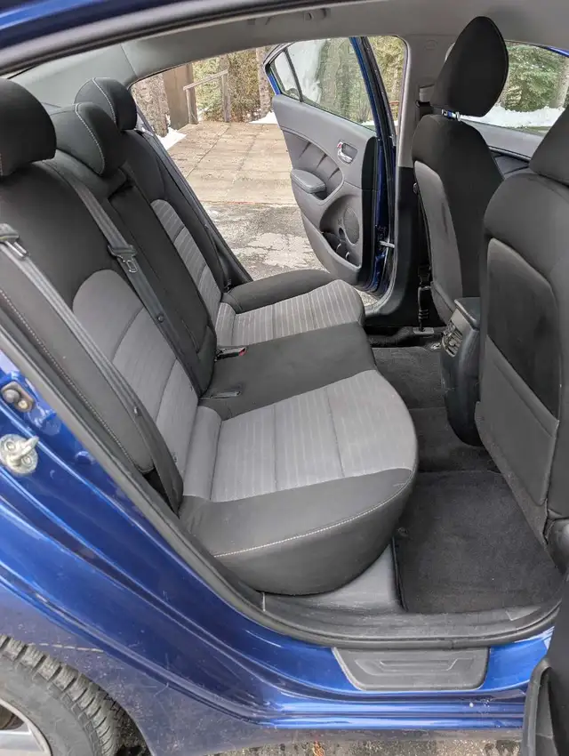 2018 kia Forte EX 2.4 liter gas engine automatic - Photo 10