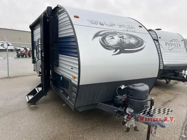 2022 Forest River RV Cherokee Wolf Pup 16FQ - Photo 3