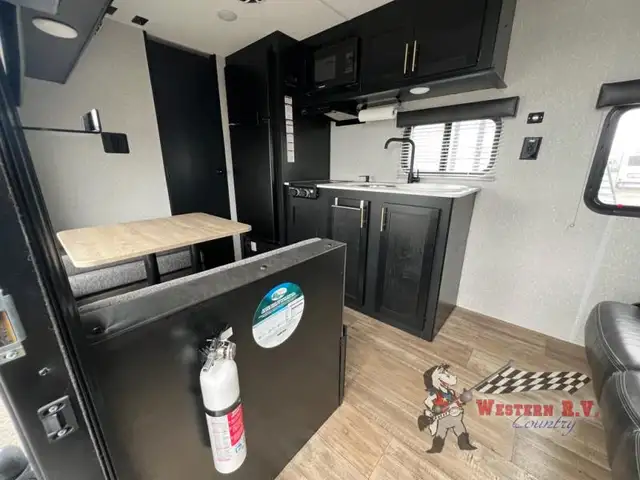 2022 Forest River RV Cherokee Wolf Pup 16FQ - Photo 6