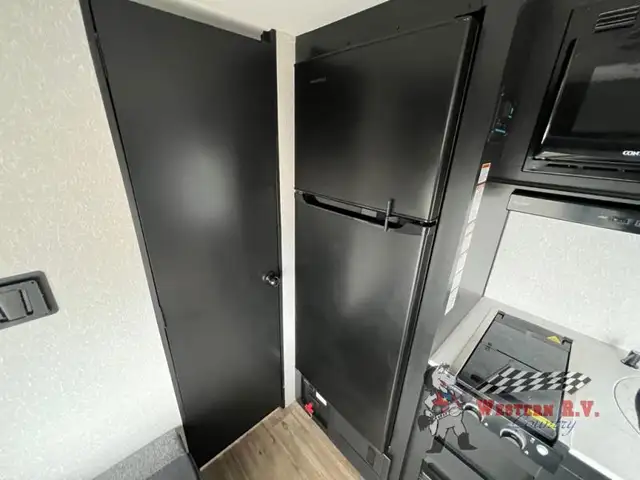 2022 Forest River RV Cherokee Wolf Pup 16FQ - Photo 10