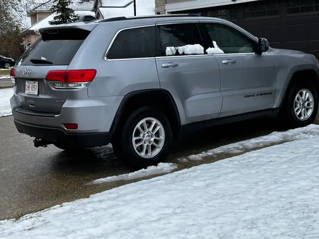 2021 Jeep Grand Cherokee - Photo 2
