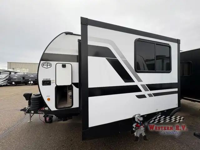 2025 Palomino SolAire 2300FKBS - Photo 4