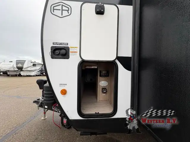 2025 Palomino SolAire 2300FKBS - Photo 6