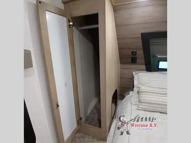 2024 Palomino SolAire 258RBSS - Photo 15