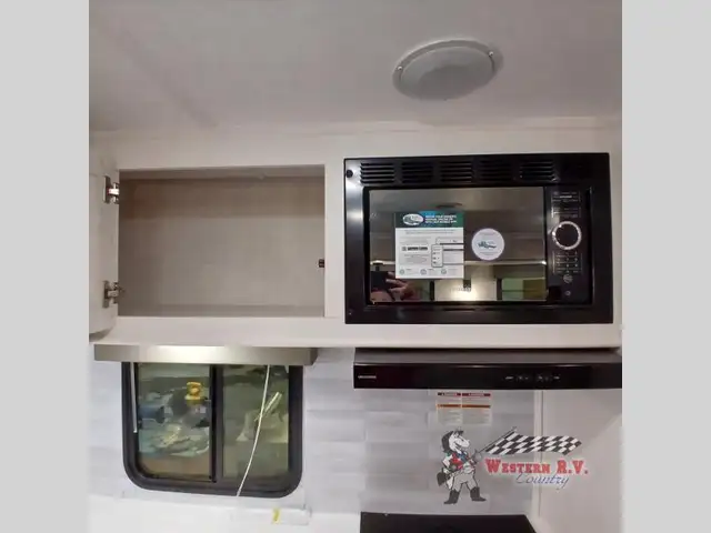 2024 Palomino SolAire 258RBSS - Photo 27