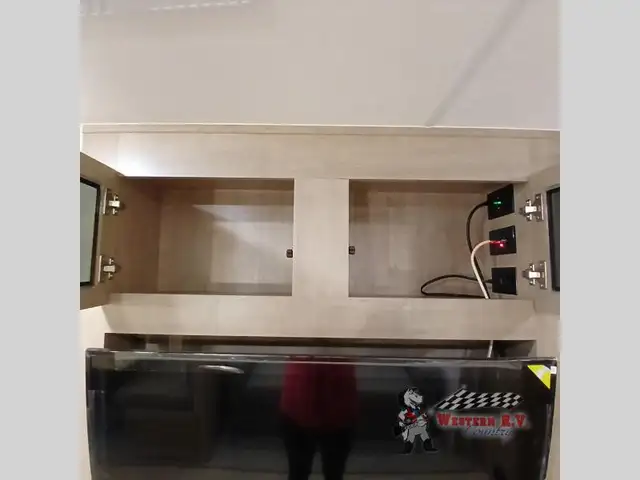 2024 Palomino SolAire 258RBSS - Photo 32