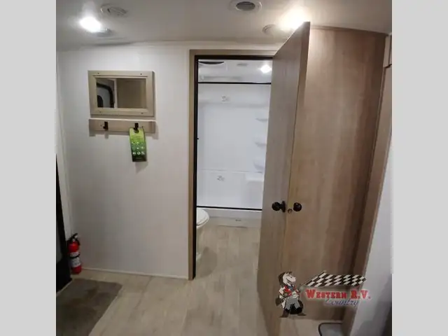 2024 Palomino SolAire 258RBSS - Photo 39