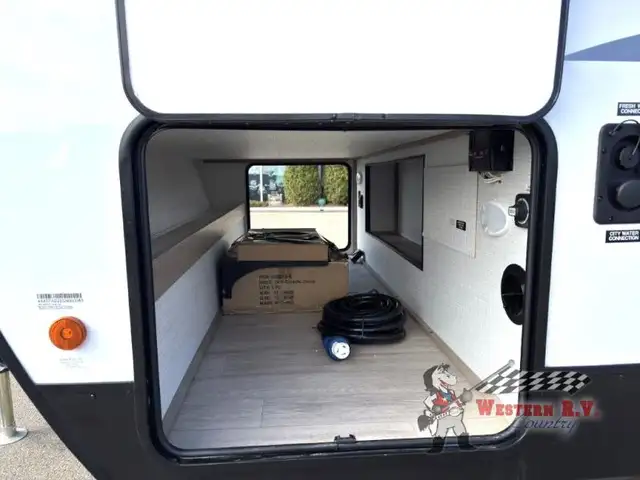 2025 Palomino SolAire 2580RBSS - Photo 4