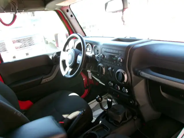 2016 Jeep Wrangler Sport CERTIFIED | 4X4 | 6-SPEED - Photo 11