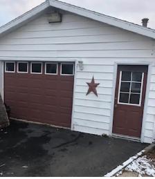 3 bedroom bungalow house for rent in desirable east end - Photo 2