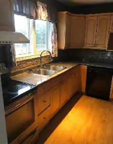 3 bedroom bungalow house for rent in desirable east end - Photo 4